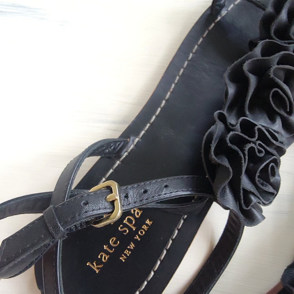 Kate Spade Women's Caryl Rose Flower T-Strap Flat Sandals | Black | Size 7 - Picture 3 of 10